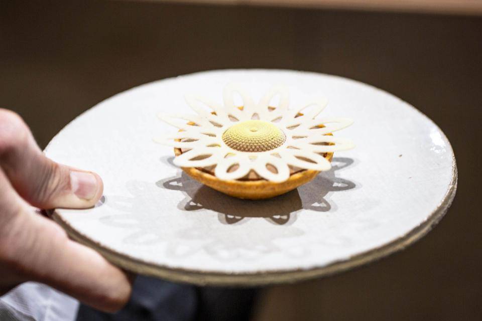 WCM - Sunflower Tuiles 